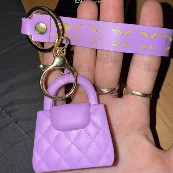 Mini 3D Silicone Bag Charm Keychain with Gift Box - Picture 3 of 3